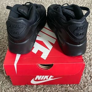 Little Boys Black Air Max 90 size 2Y (Brand New with box )